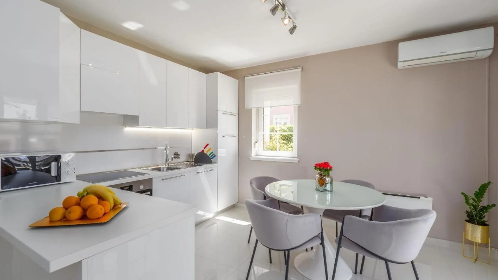 Strandnahe, Ruhige Ferienwohnung Sara Funtana Appartement